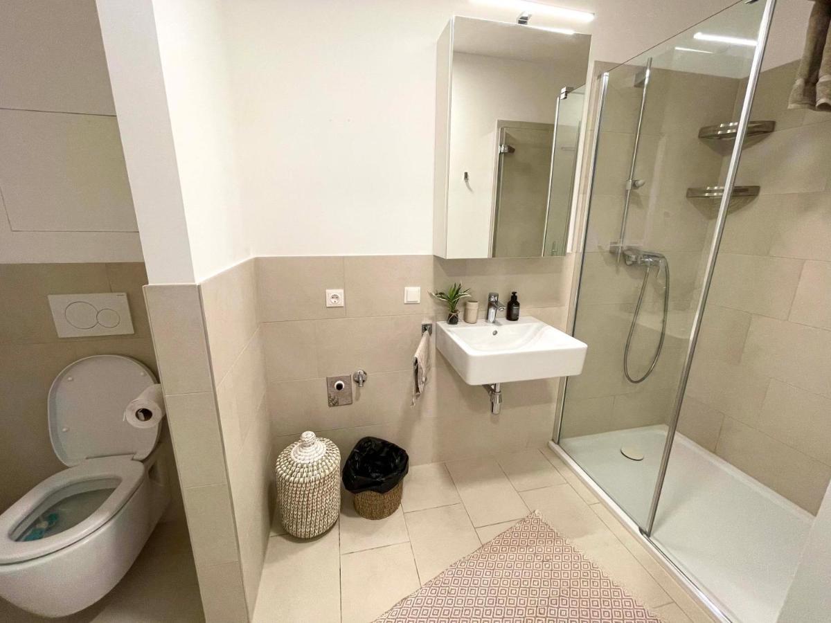 Urban Oasis: Stylische Wohnung 维也纳 外观 照片